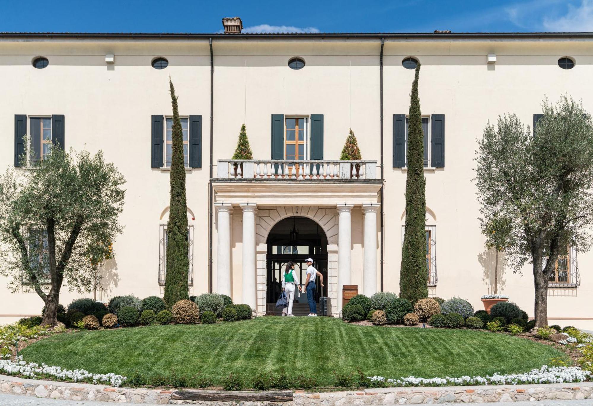 Qc Termegarda Spa & Golf Resort Calvagese Della Riviera Exterior foto